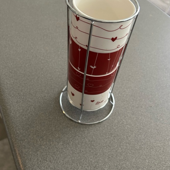 Pier 1 set of 4 stacking ❤️red & white heart ❤️design mugs with holder. - Picture 7 of 8